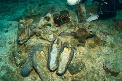 personal items on Unkai Maru